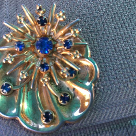 Vintage Shell Blue Rhinestones Gold Plated Brooch - Picture 4 of 4